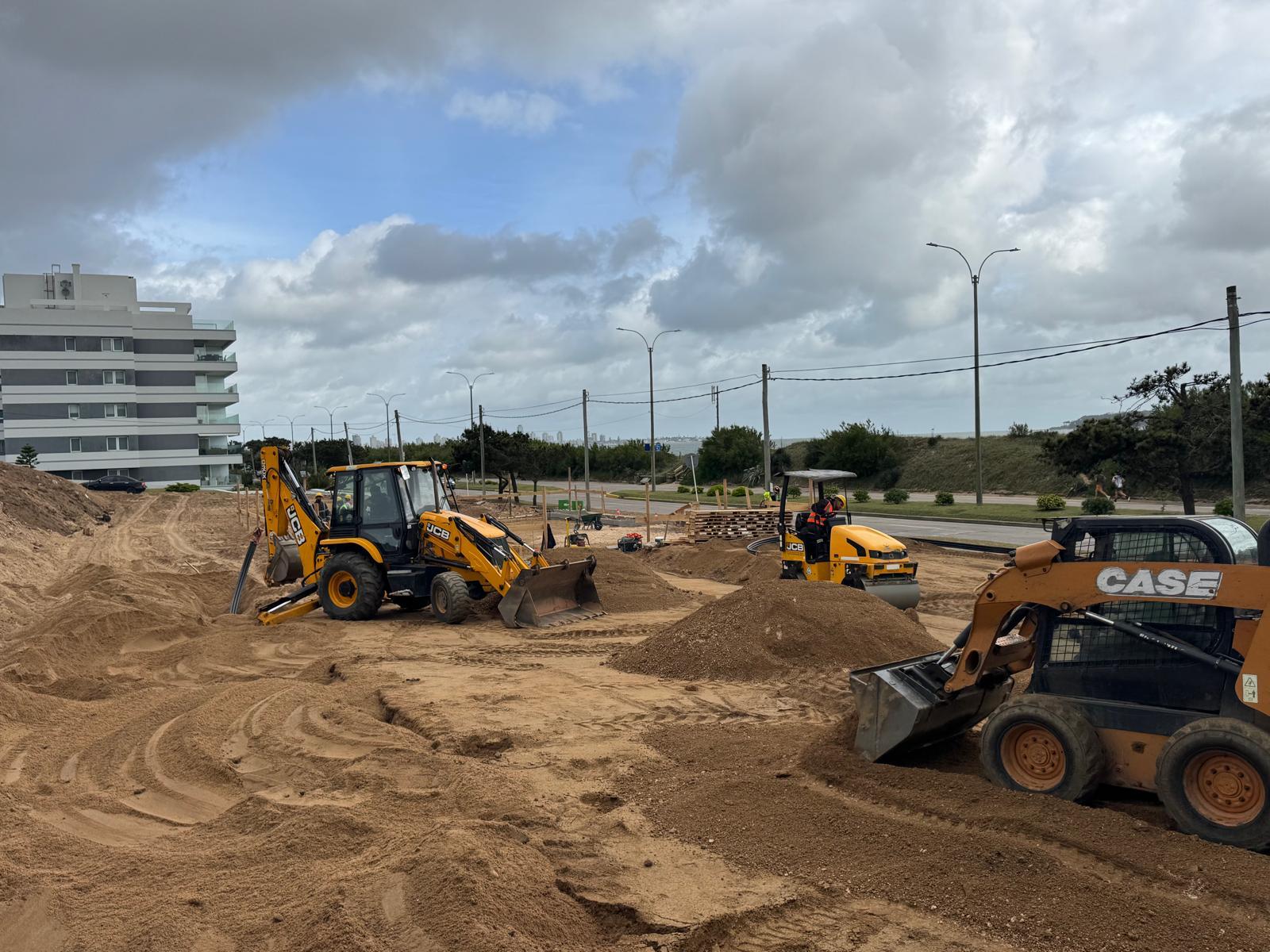 Nivelación de terreno en Maldonado - Movimiento de suelos para preparación de obra