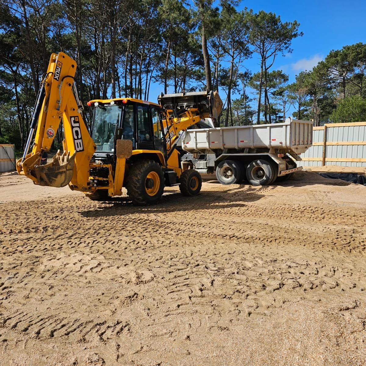 Maquinaria para demoliciones controladas en Maldonado